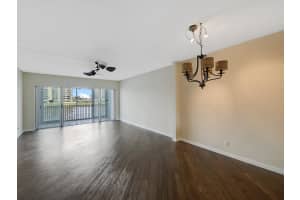 28 Yacht Club Dr, North Palm Beach, FL 33408, Sold 04/30/18