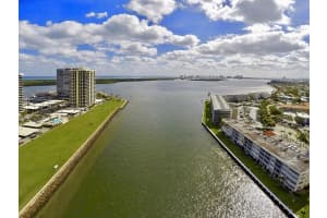 28 Yacht Club Dr, North Palm Beach, FL 33408, Sold 04/30/18