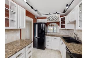 28 Yacht Club Dr, North Palm Beach, FL 33408, Sold 04/30/18