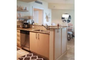 403 S Sapodilla Ave, West Palm Beach, FL 33401, Sold 05/15/18