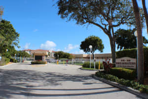 480 Executive Center Dr, West Palm Beach, FL 33401, Sold 04/06/18