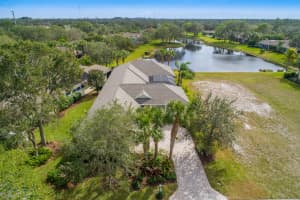 208 Oak Hammock Cir SW, Vero Beach, FL 32962, Sold 08/31/18