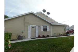 1674 Royal Forest Ct, West Palm Beach, FL 33406, Sold 04/02/18