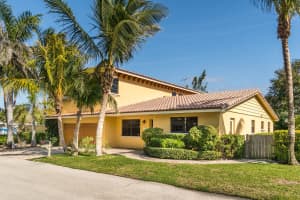 100 Neptune Dr, Hypoluxo, FL 33462, Sold 08/27/18