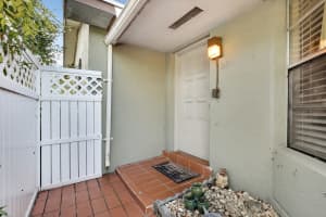 2511 Canterbury Dr S, Riviera Beach, FL 33407, Sold 04/30/18