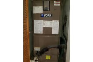 1950 W 56th St #2411b, Hialeah, FL 33012, Sold 04/20/18