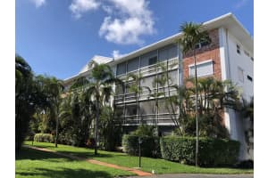 10 SE 13th St APT B2, Boca Raton, FL 33432, Sold 04/16/18