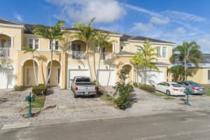 6121 NW Kendra Ln, Port St. Lucie, FL 34983, Sold 06/15/18