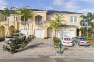 6121 NW Kendra Ln, Port St. Lucie, FL 34983, Sold 06/15/18