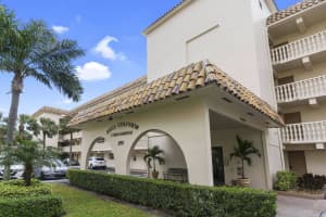 327 E Royal Palm Rd, Boca Raton, FL 33432, Sold 04/23/18