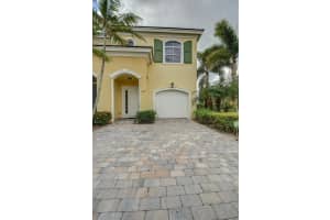 6195 NW Helmsdale Way, Port St. Lucie, FL 34983, Sold 05/24/18