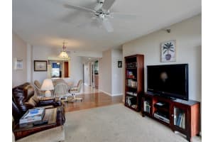 MLS# R10405542, Sebastian, Florida 32958