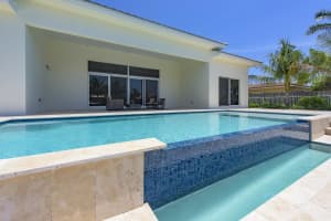 800 NE 69th St, Boca Raton, FL 33487, Sold 04/02/18