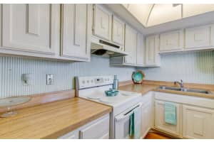 MLS# R10406445, Vero Beach, Florida 32960