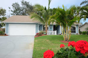 860 4th Ln, Vero Beach, FL 32962, Sold 04/13/18