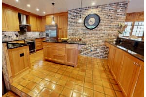 8155 25th St, Vero Beach, FL 32966, Sold 04/02/18