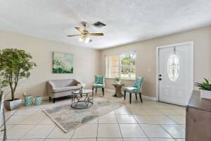 525 Davis Rd, Delray Beach, FL 33445, Sold 05/09/18