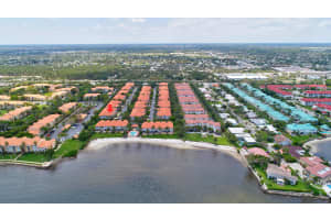 195 Las Brisas Cir, Hypoluxo, FL 33462, Sold 09/19/18
