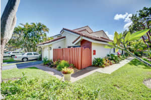 1800 Embassy Dr, West Palm Beach, FL 33401, Sold 06/20/18