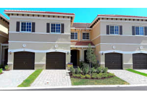 378 SE 1st Dr, Deerfield Beach, FL 33441, Sold 06/04/18