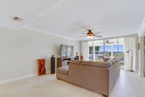 1 Harbourside Dr, Delray Beach, FL 33483, Sold 04/30/18