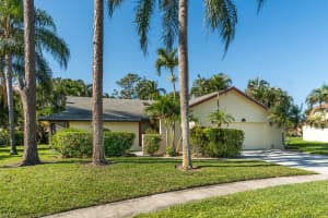 150 Parkwood Dr, Royal Palm Beach, FL 33411, Sold 04/30/18