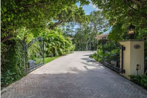 226 Via Las Brisas, Palm Beach, FL 33480, Sold 04/30/18