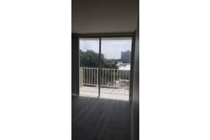 1050 SE 15th St, Fort Lauderdale, FL 33316, Sold 08/16/18