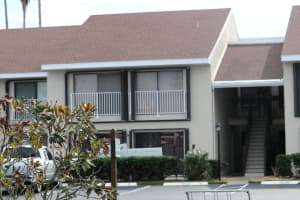 3210 S Lakeview Cir, Fort Pierce, FL 34949, Sold 02/14/19
