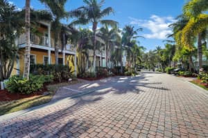 525 SW Akron Ave, Stuart, FL 34994, Sold 07/03/18