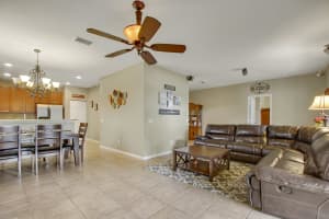 800 Fieldstone Way, West Palm Beach, FL 33413, Sold 04/18/18