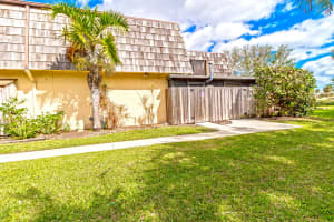 2387 Waterside Dr, Lake Worth, FL 33461, Sold 04/23/18