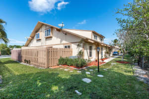 302 Maplecrest Cir, Jupiter, FL 33458, Sold 07/03/18