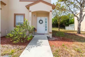 1808 Lakeview Dr W, Royal Palm Beach, FL 33411, Sold 09/25/18
