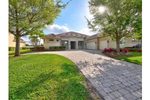 719 SW River Bend Cir, Stuart, FL 34997, Sold 05/01/18