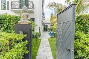 533 Westwood Rd, West Palm Beach, FL 33401, Sold 06/08/18