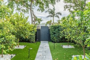 533 Westwood Rd, West Palm Beach, FL 33401, Sold 06/08/18