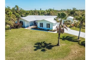 2803 NE Yorkshire Ln, Jensen Beach, FL 34957, Sold 07/09/18