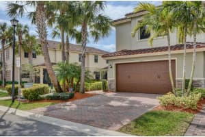 13010 Riverwalk Cir N, Plantation, FL 33325, Sold 05/09/18