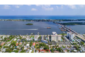 209 Lakeland Dr, West Palm Beach, FL 33405, Sold 06/15/18
