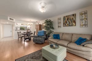 1230 SE Parkview Pl APT D4, Stuart, FL 34994, Sold 05/16/18