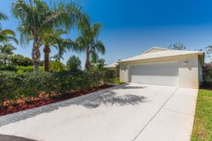 8524 SE Seagrape Way, Hobe Sound, FL 33455, Sold 06/22/18