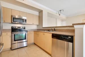 616 Clearwater Park Rd, West Palm Beach, FL 33401, Sold 09/01/18