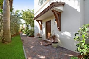 24 NW 7th St, Boca Raton, FL 33432, Sold 04/19/18