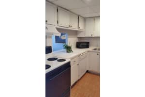 470 Executive Center Dr, West Palm Beach, FL 33401, Sold 07/27/18