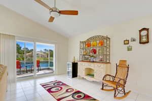 12 Lawrence Lake Dr, Boynton Beach, FL 33436, Sold 08/31/18