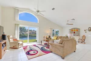12 Lawrence Lake Dr, Boynton Beach, FL 33436, Sold 08/31/18
