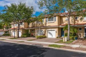 2815 S Evergreen Cir, Boynton Beach, FL 33426, Sold 05/31/18