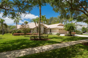 2330 Rabbit Hollowe Cir, Delray Beach, FL 33445, Sold 06/14/18