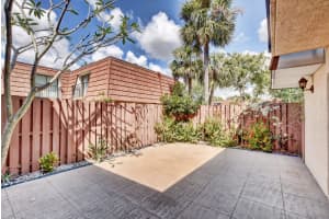 1560 Masters Cir, Delray Beach, FL 33445, Sold 05/25/18